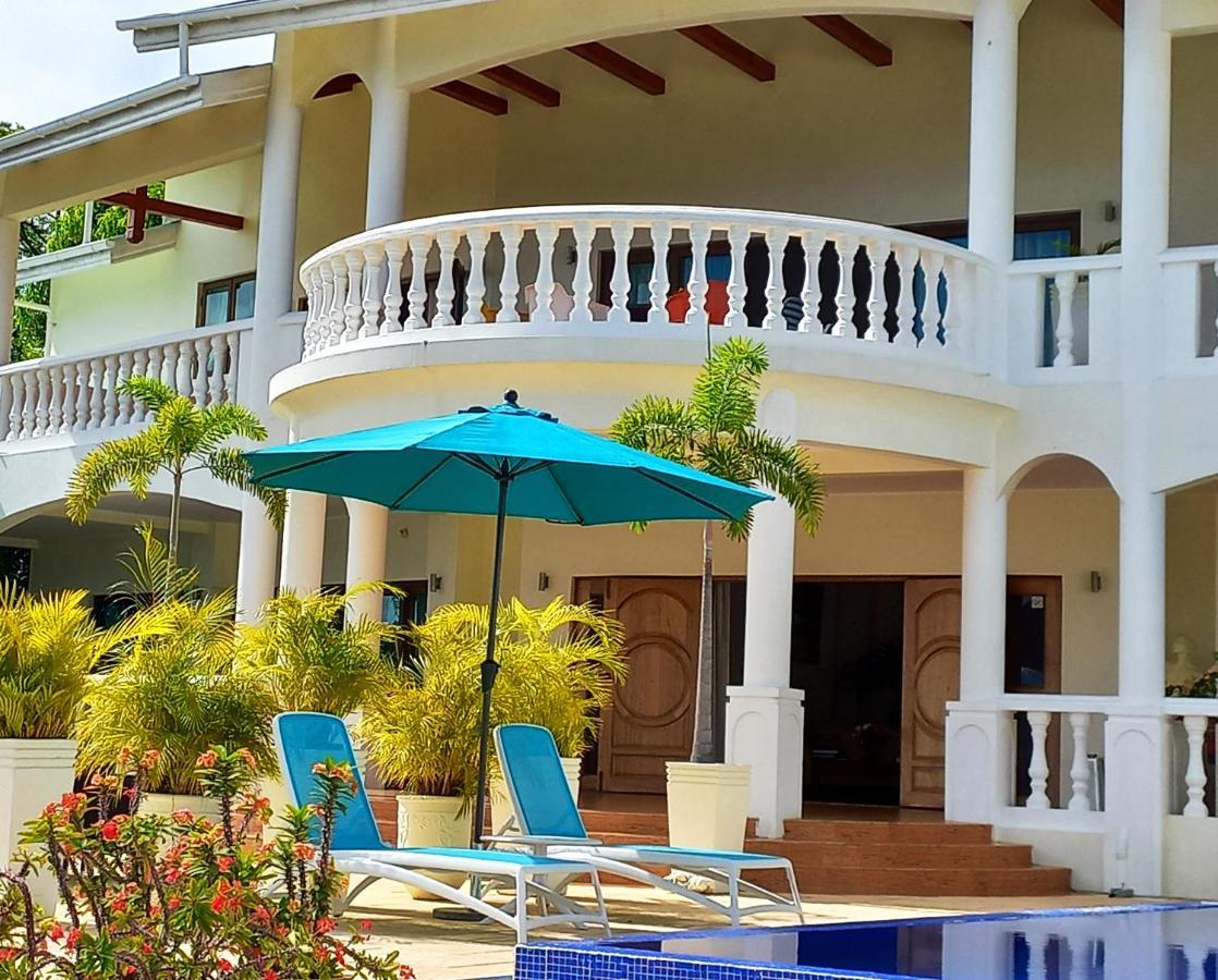 Petit Amour Villa, Seychelles Victoria Exteriör bild